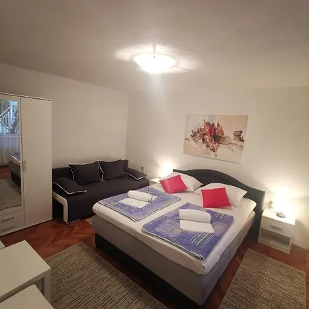Apartment Dino *